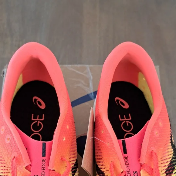 ASICS Metaspeed Edge Paris - Color: Safety Yellow/Black - Size: 10 - Picture 4 of 9